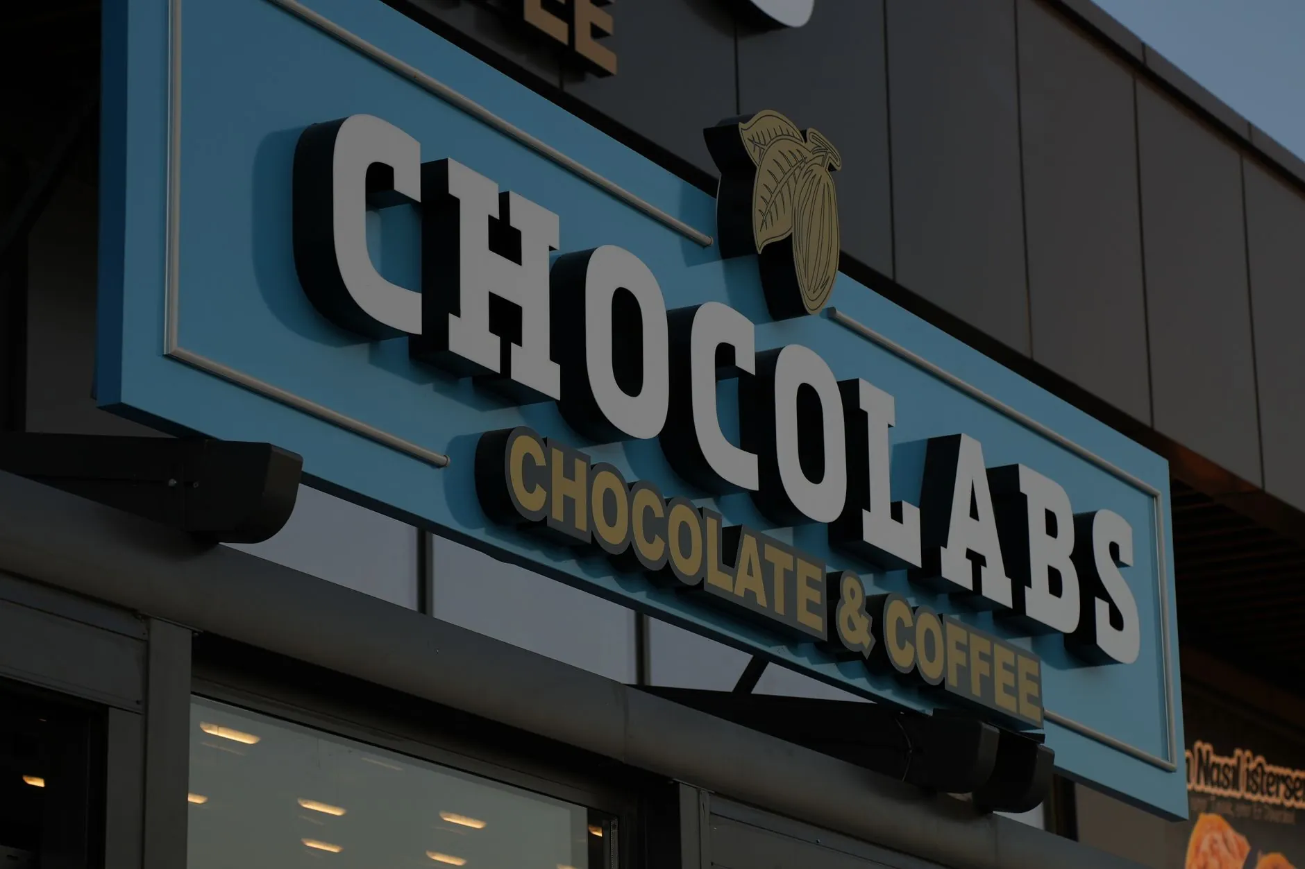 重庆邦达斯光伏组件与逆变器核心技术参数对比分析
