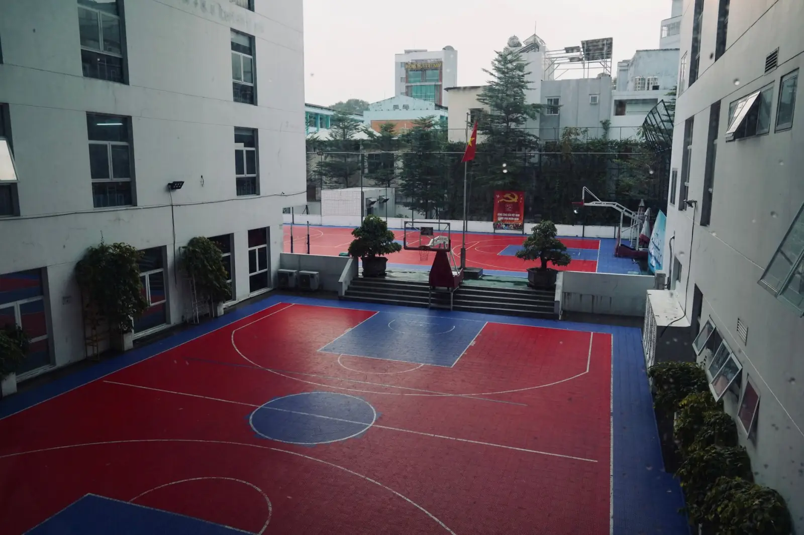 工商业屋顶光伏系统设计方案与设备选型要点