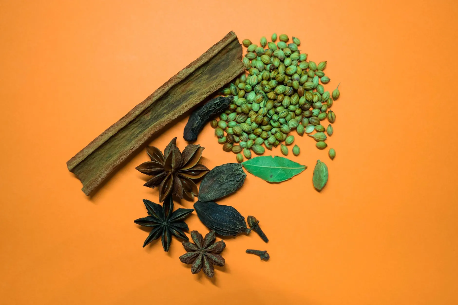 重庆邦达斯光伏组件与逆变器在工商业屋顶项目中的协同应用分析