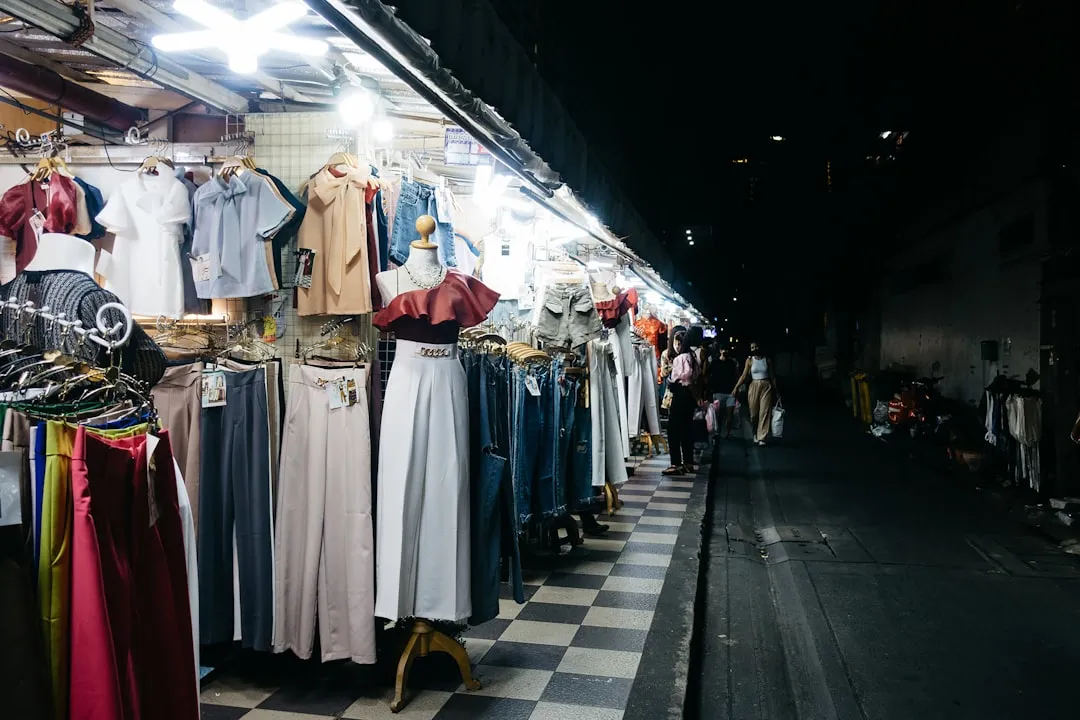 重庆工商业光伏项目核心设备选型：高效光伏组件与逆变器配置要点