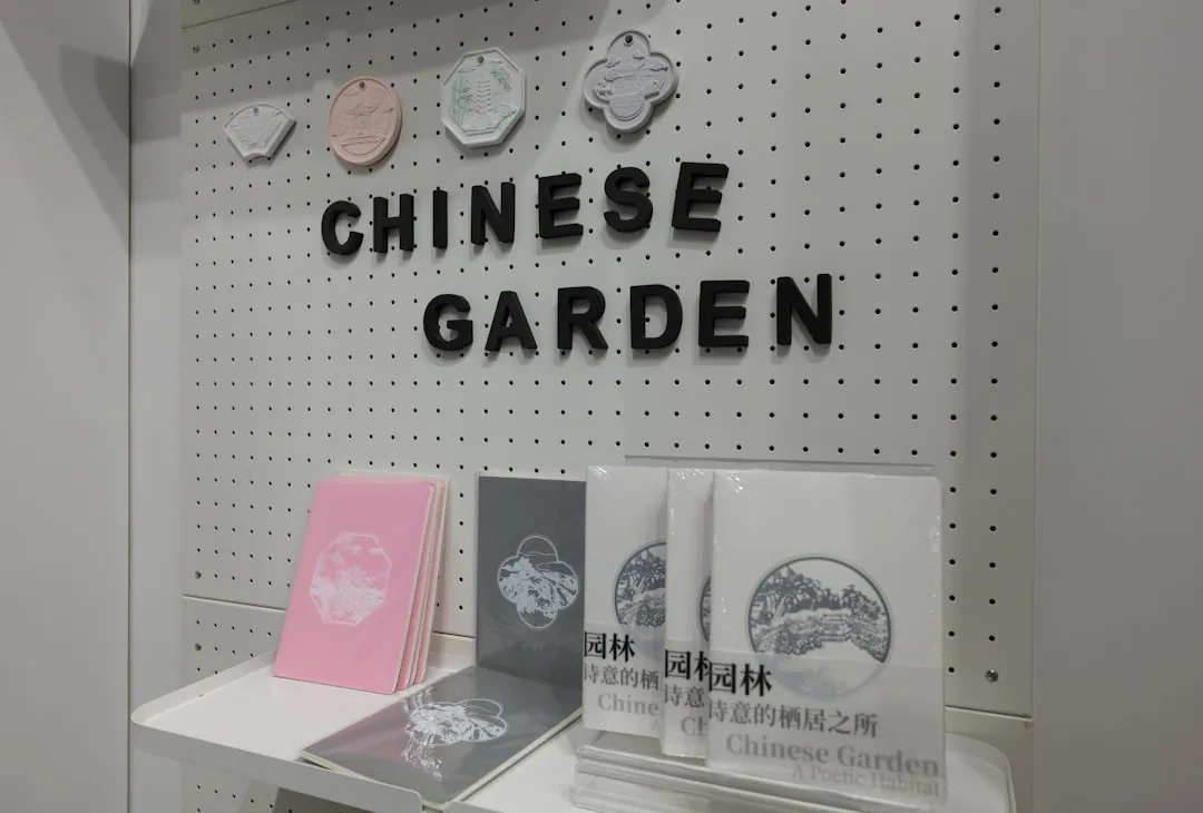 工商业屋顶光伏项目核心设备选型：光伏组件与逆变器配置要点